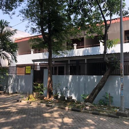 Oyo 90482 Rumah Oma Syariah Kupang  Εξωτερικό φωτογραφία