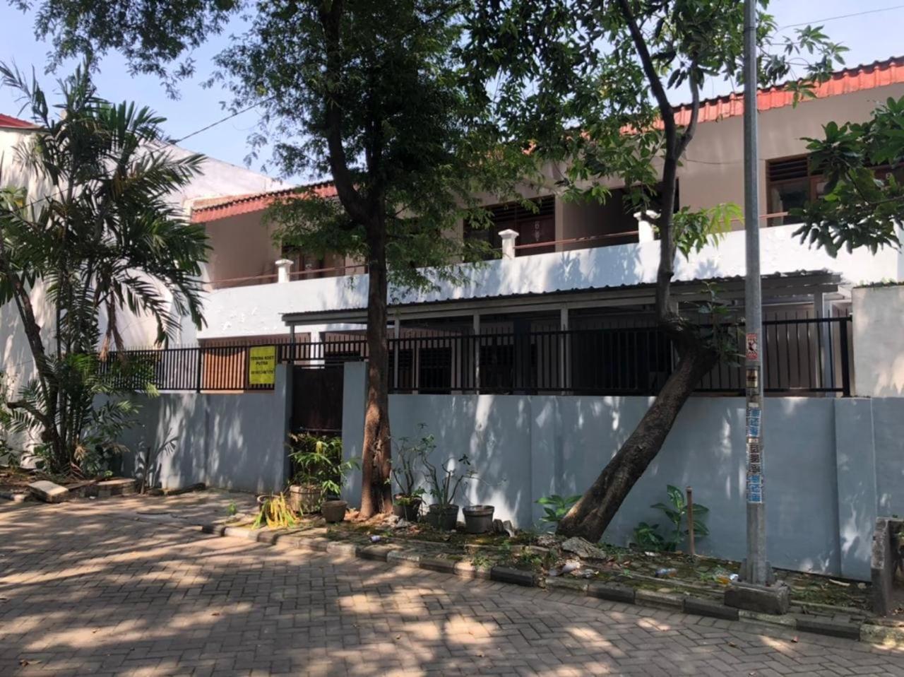 Oyo 90482 Rumah Oma Syariah Kupang  Εξωτερικό φωτογραφία