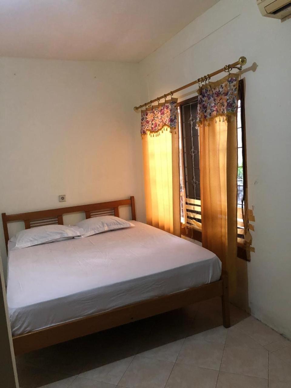 Oyo 90482 Rumah Oma Syariah Kupang  Εξωτερικό φωτογραφία
